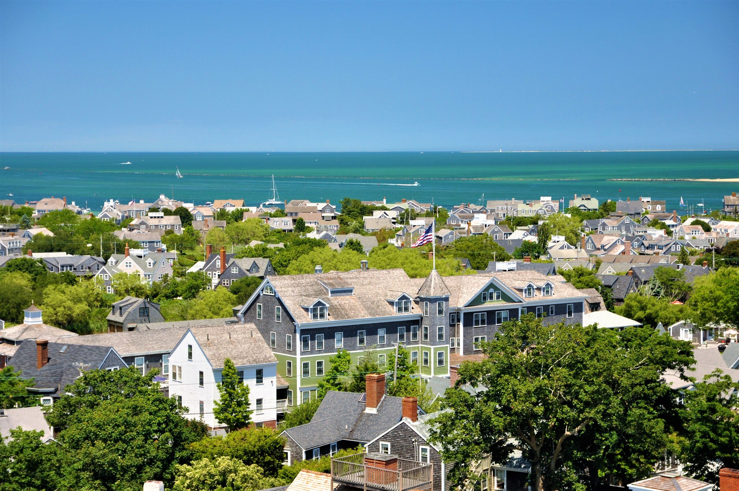 Breezin' Up - Our Nantucket store is HIRING! Email us at  Nantucket@breezinup.com ! We look forward to hearing from you 😉 . . .  #nantucket #ack #nantucketisland #nantucketstyle #nantucketlife  #nantucketsummer #nantucketphotos #retail #